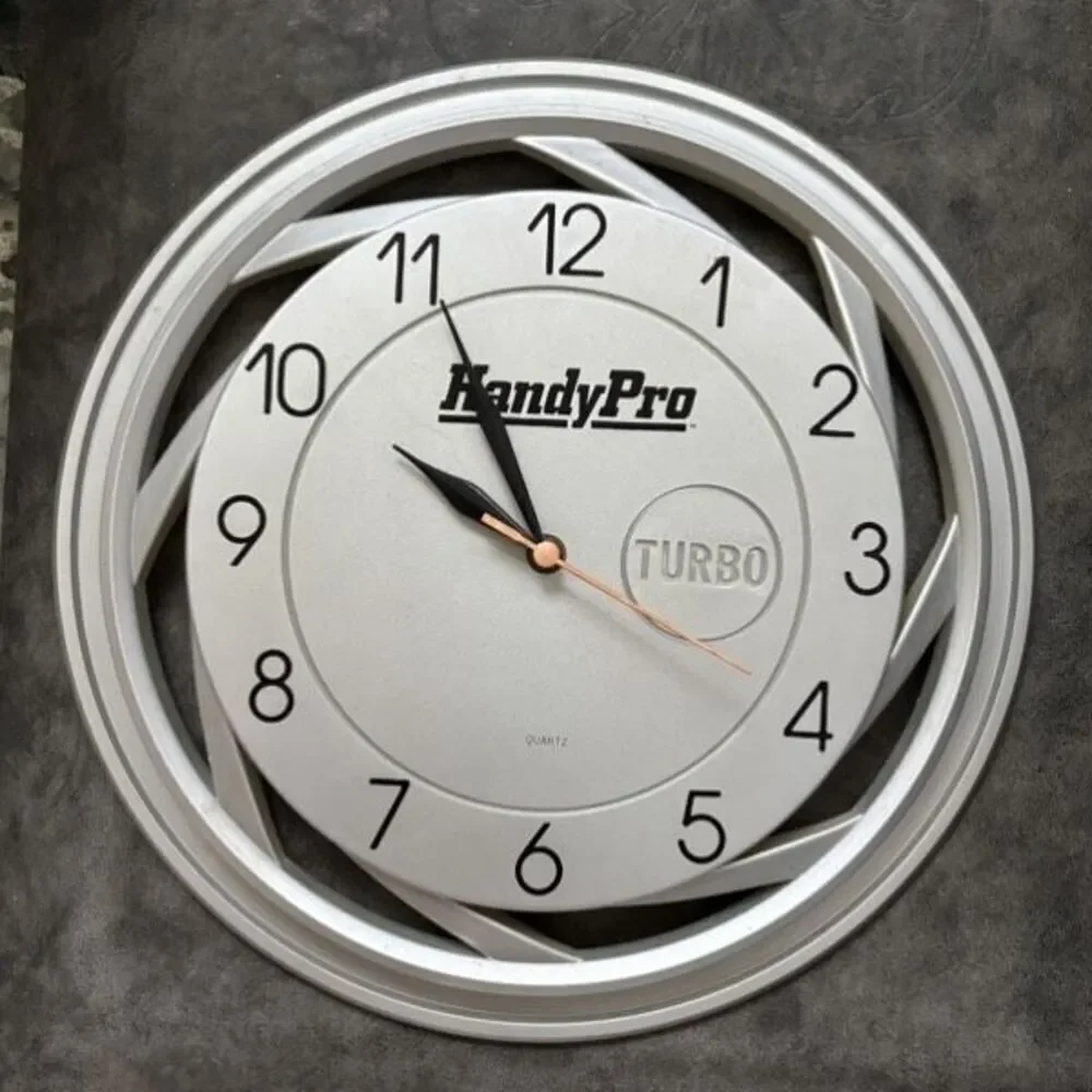 HandyPro Turbo Hubcap 1990’s Wall Clock *Works*